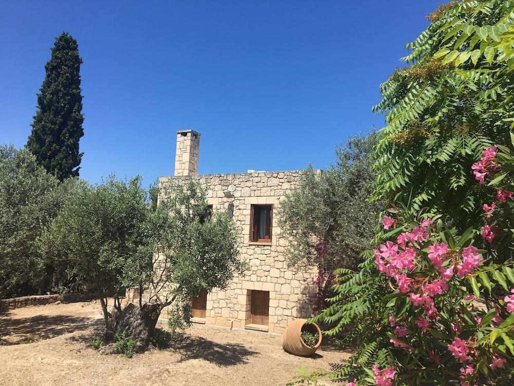 Pyrgos Ralli Estate Guesthouse Aegina 外观 照片